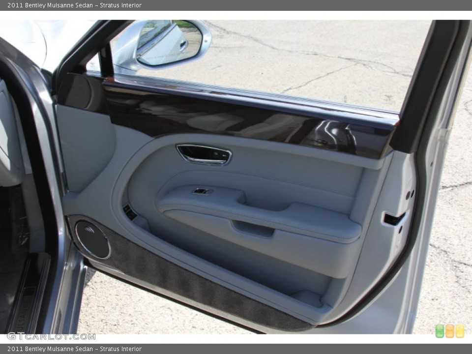 Stratus Interior Door Panel for the 2011 Bentley Mulsanne Sedan #64599219