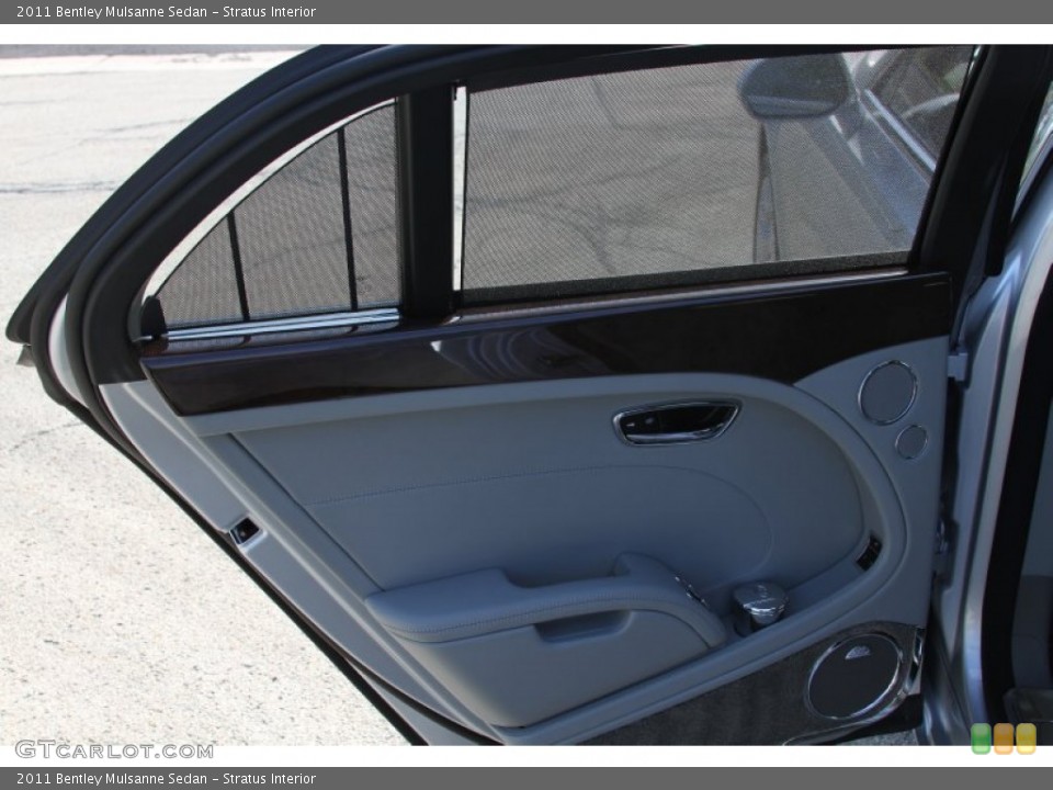 Stratus Interior Door Panel for the 2011 Bentley Mulsanne Sedan #64599231