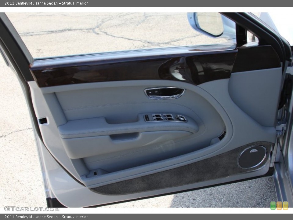 Stratus Interior Door Panel for the 2011 Bentley Mulsanne Sedan #64599237
