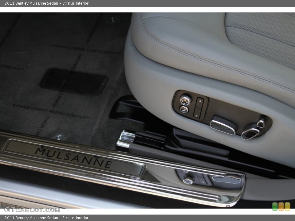 Stratus Interior Controls for the 2011 Bentley Mulsanne Sedan #64599257