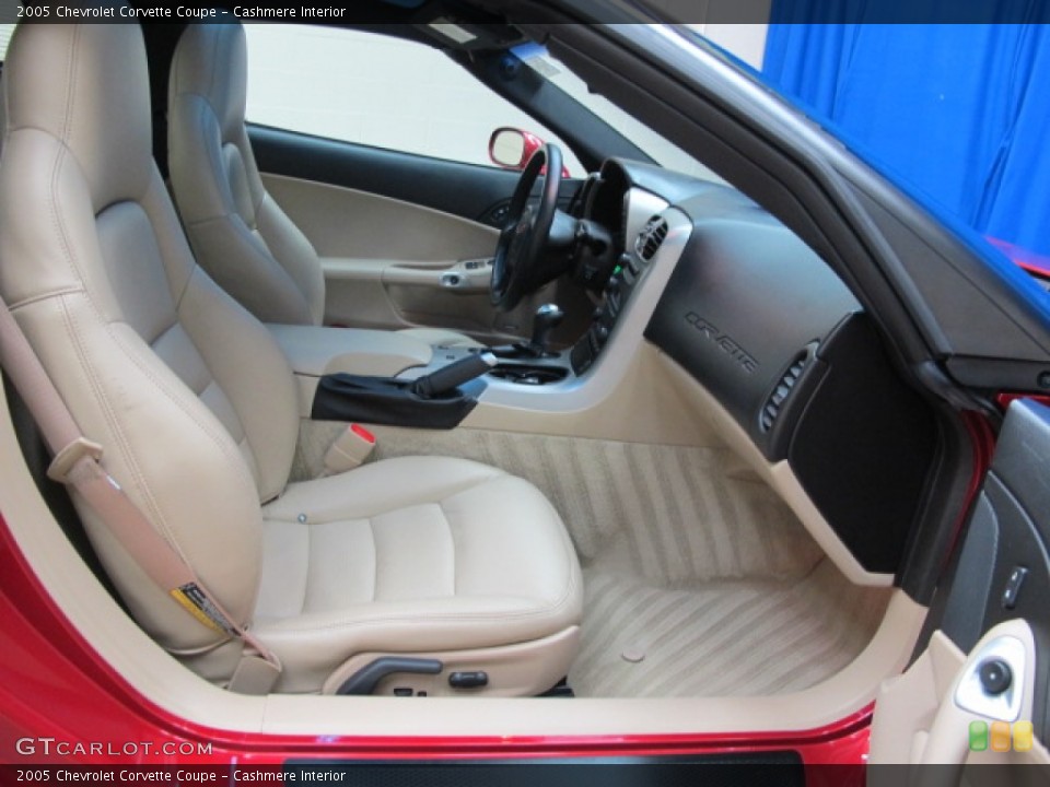 Cashmere Interior Photo for the 2005 Chevrolet Corvette Coupe #64650857