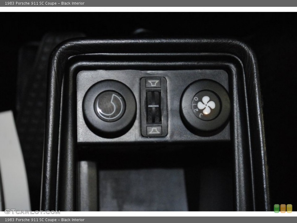 Black Interior Controls for the 1983 Porsche 911 SC Coupe #64674986