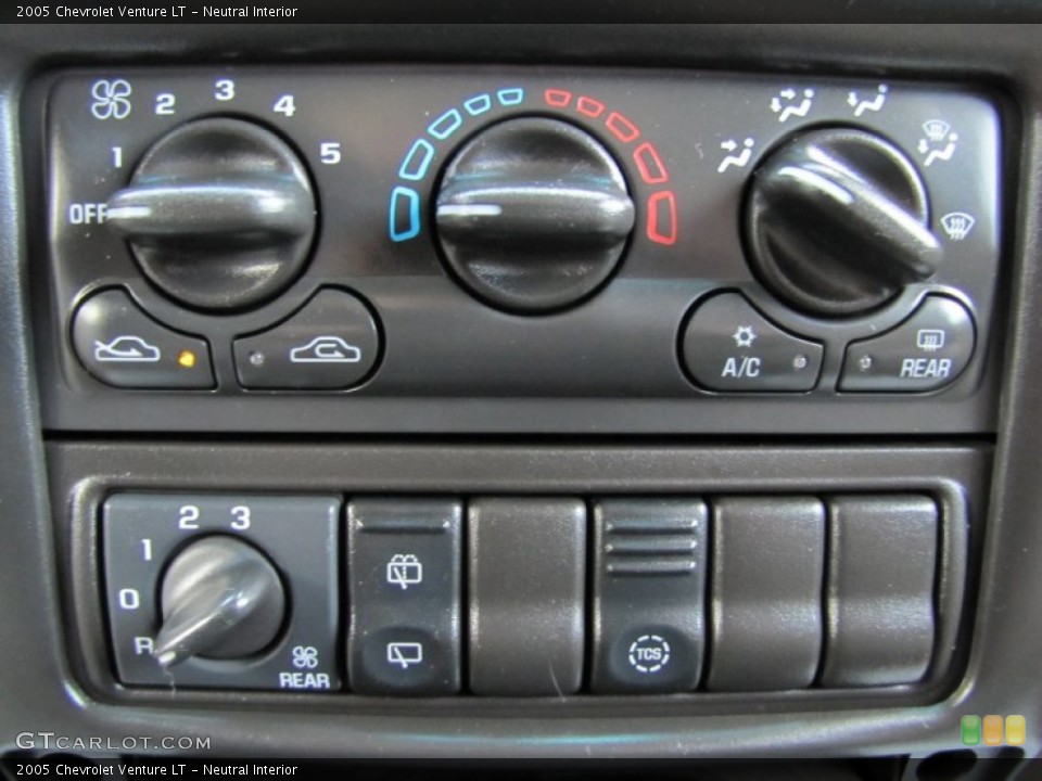 Neutral Interior Controls for the 2005 Chevrolet Venture LT #64679489