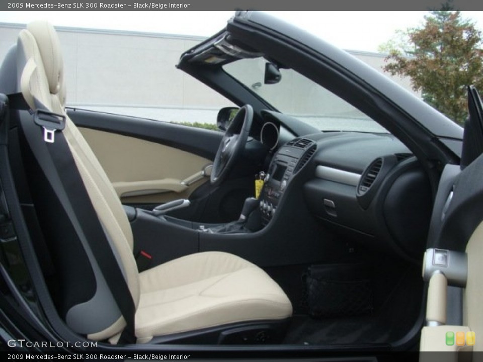 Black/Beige Interior Photo for the 2009 Mercedes-Benz SLK 300 Roadster #64679730