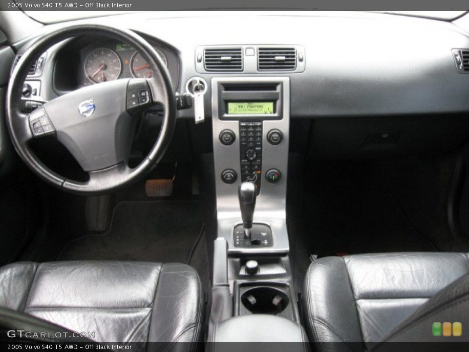 Off Black Interior Dashboard for the 2005 Volvo S40 T5 AWD #64689530