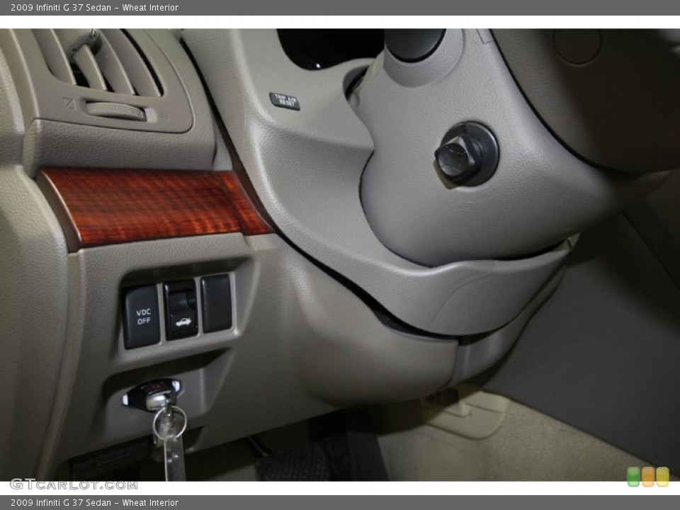 Wheat Interior Controls for the 2009 Infiniti G 37 Sedan #64705803