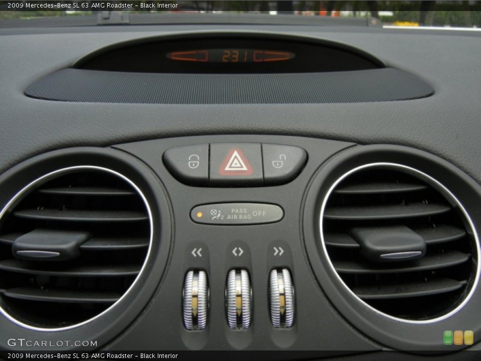 Black Interior Controls for the 2009 Mercedes-Benz SL 63 AMG Roadster #64720704
