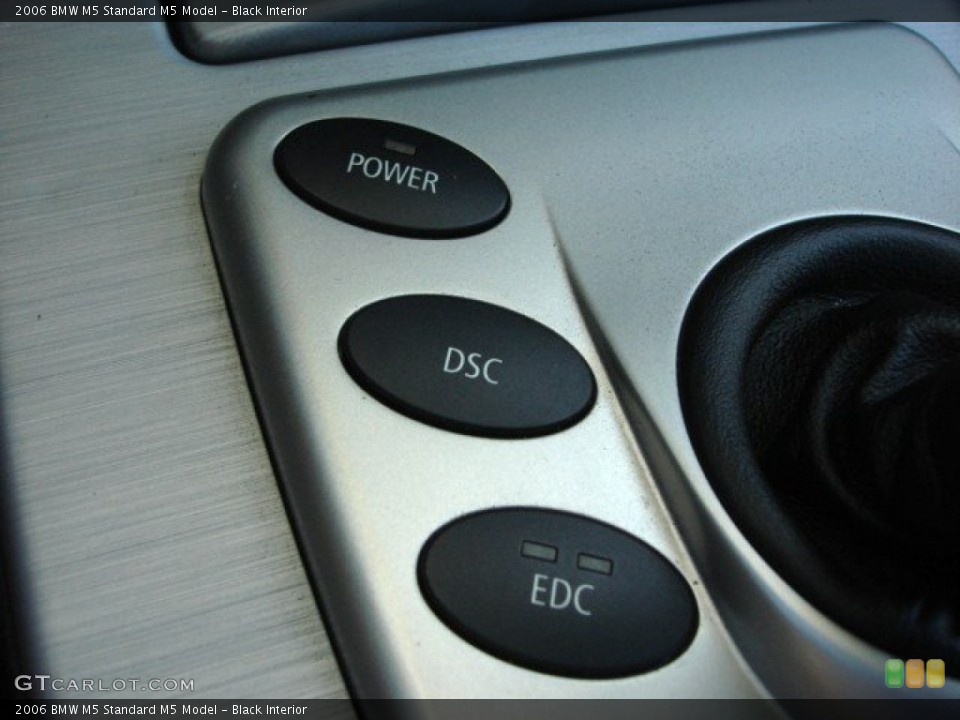 Black Interior Controls for the 2006 BMW M5  #64727404