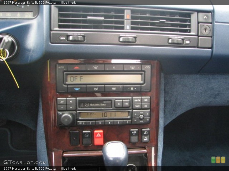 Blue Interior Controls for the 1997 Mercedes-Benz SL 500 Roadster #64745124