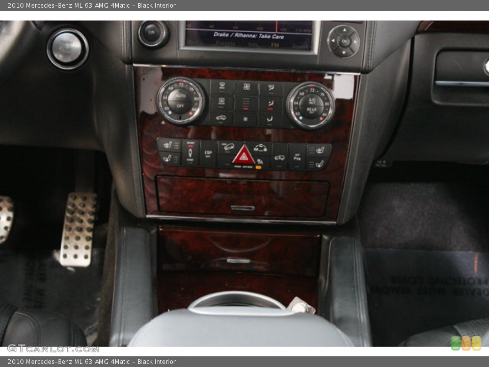 Black Interior Controls for the 2010 Mercedes-Benz ML 63 AMG 4Matic #64746756