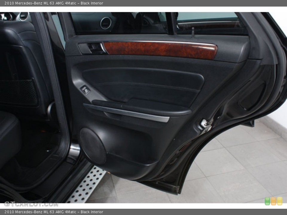 Black Interior Door Panel for the 2010 Mercedes-Benz ML 63 AMG 4Matic #64746771
