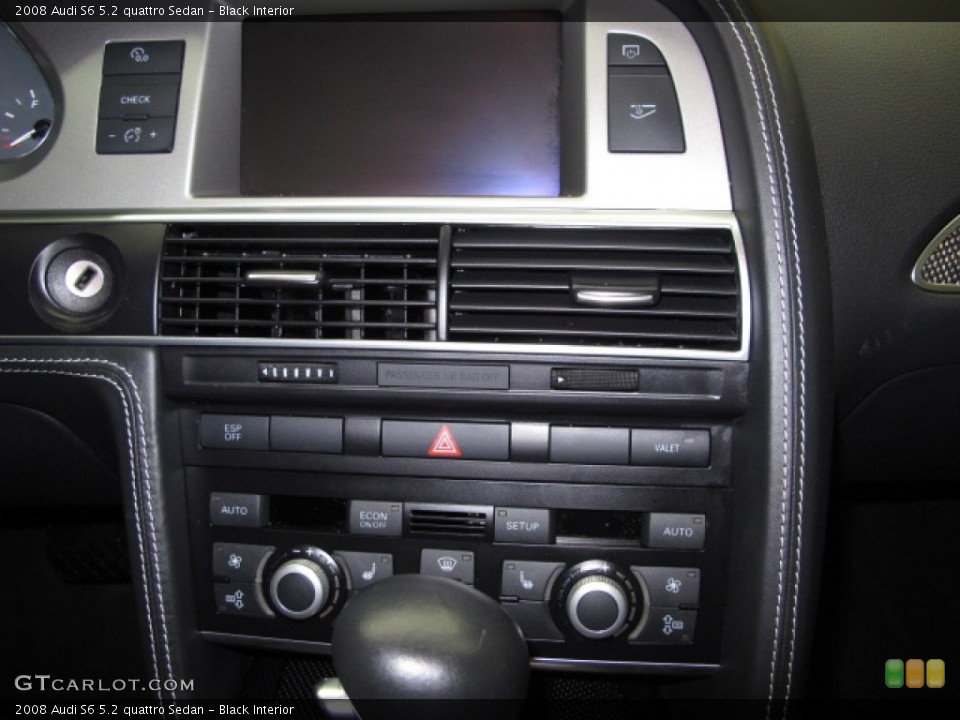 Black Interior Controls for the 2008 Audi S6 5.2 quattro Sedan #64749732