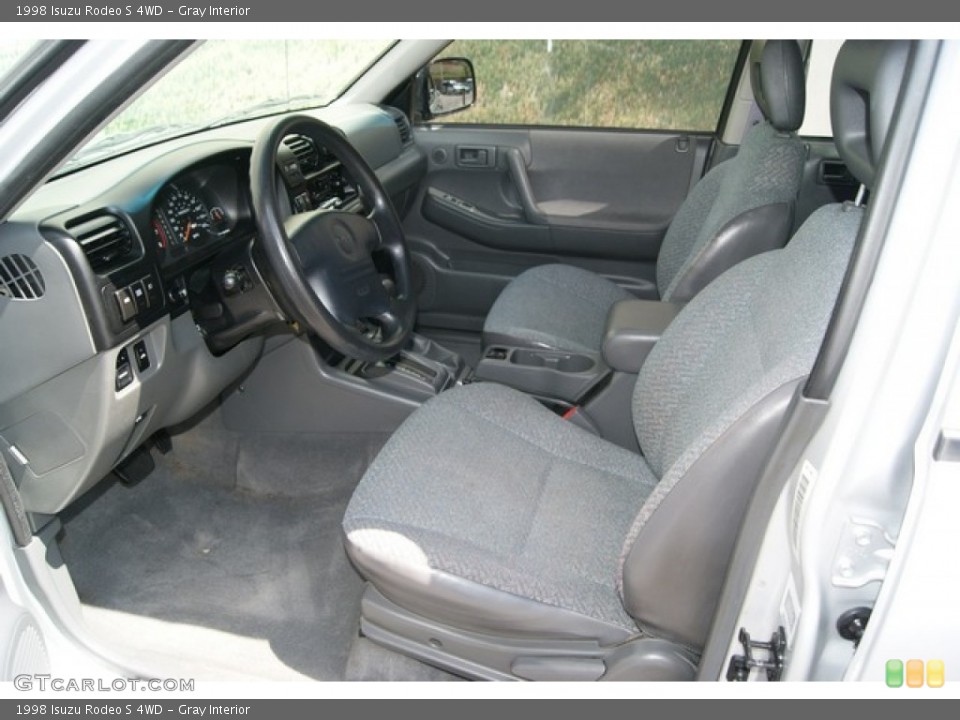 Gray Interior Photo for the 1998 Isuzu Rodeo S 4WD #64769547