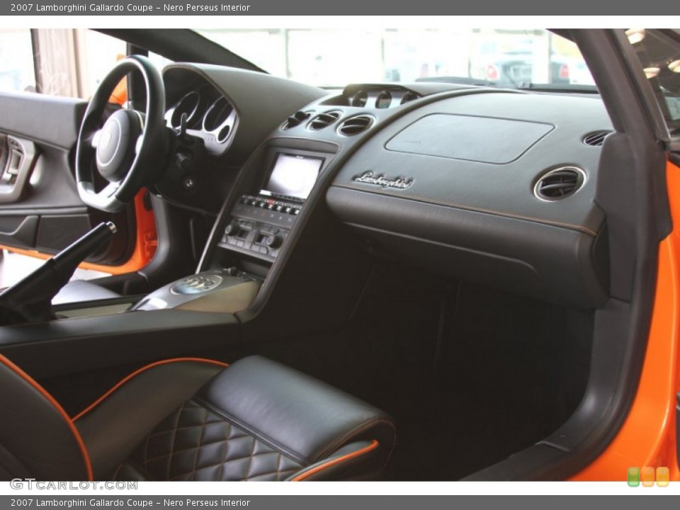 Nero Perseus Interior Dashboard for the 2007 Lamborghini Gallardo Coupe #64782595