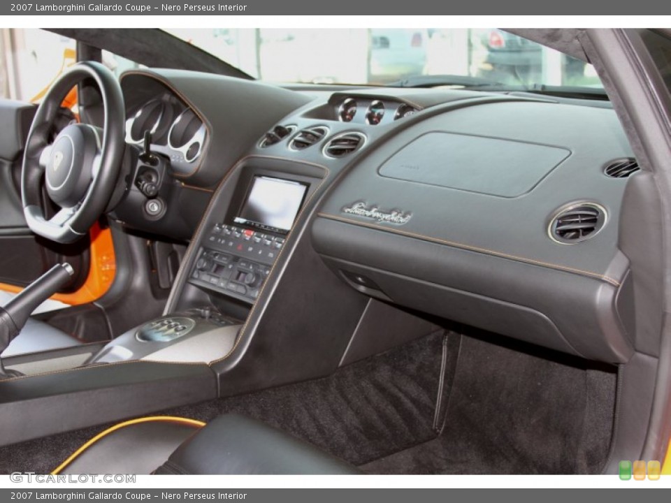 Nero Perseus Interior Dashboard for the 2007 Lamborghini Gallardo Coupe #64782606