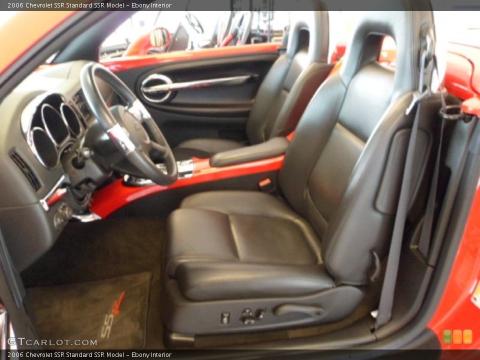 Ebony Interior Photo for the 2006 Chevrolet SSR  #64803087