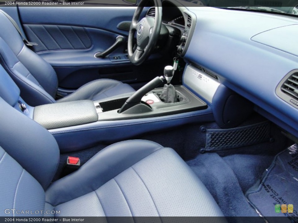 Blue Interior Photo for the 2004 Honda S2000 Roadster #64838368