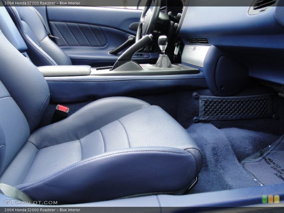 Blue Interior Photo for the 2004 Honda S2000 Roadster #64838374