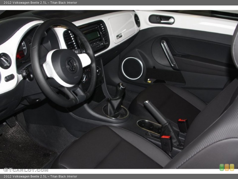 Titan Black Interior Photo for the 2012 Volkswagen Beetle 2.5L #64883027