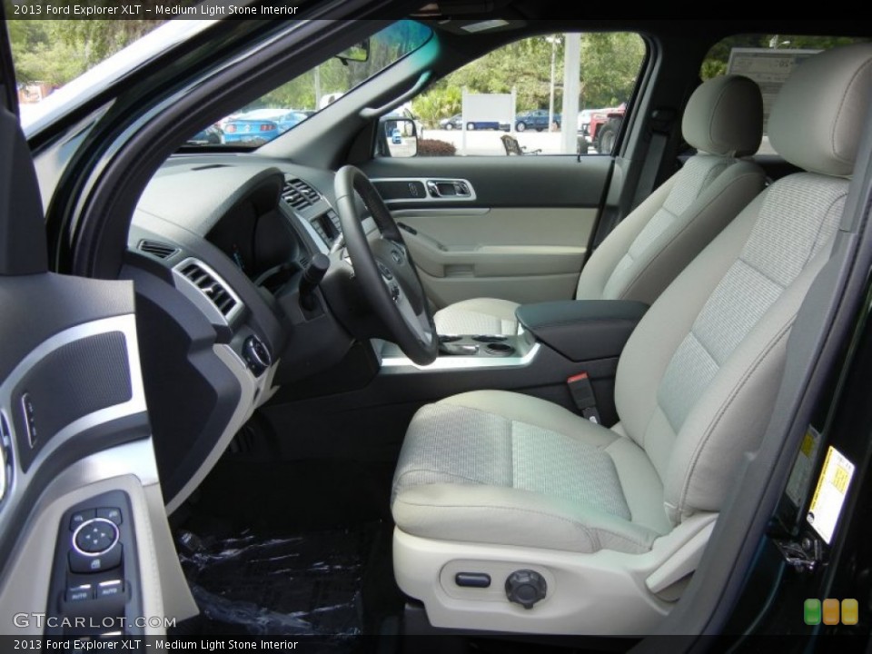 Medium Light Stone Interior Photo for the 2013 Ford Explorer XLT #64888621