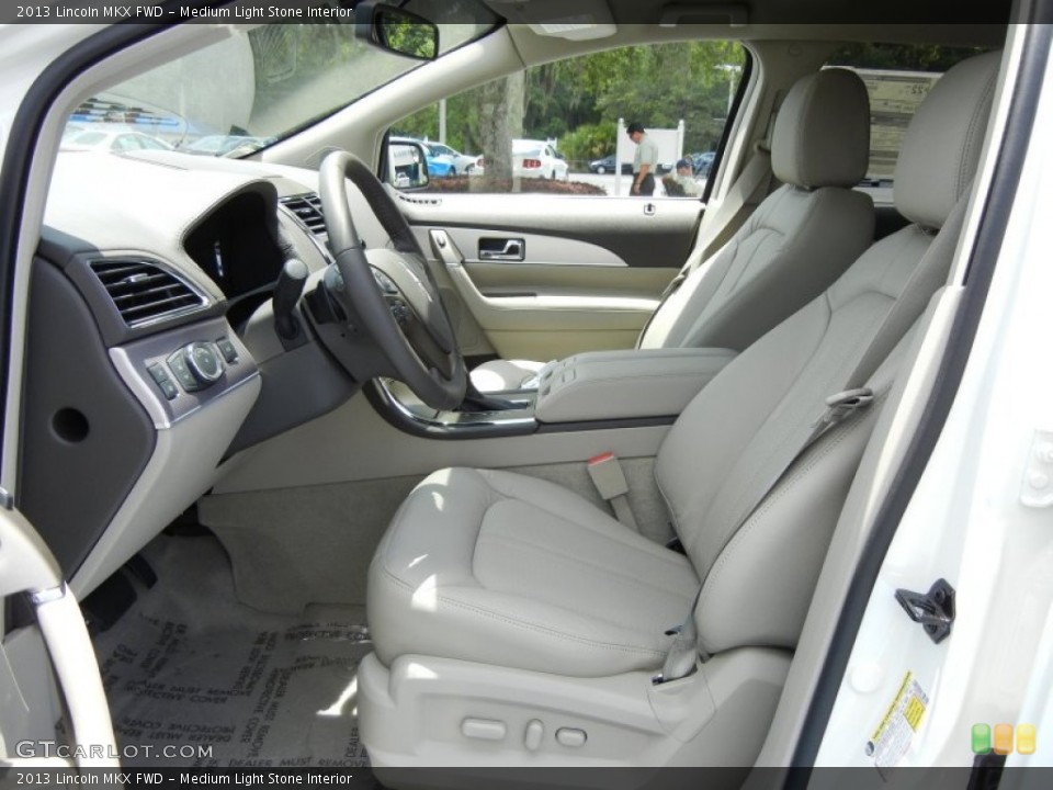 Medium Light Stone Interior Photo for the 2013 Lincoln MKX FWD #64888853