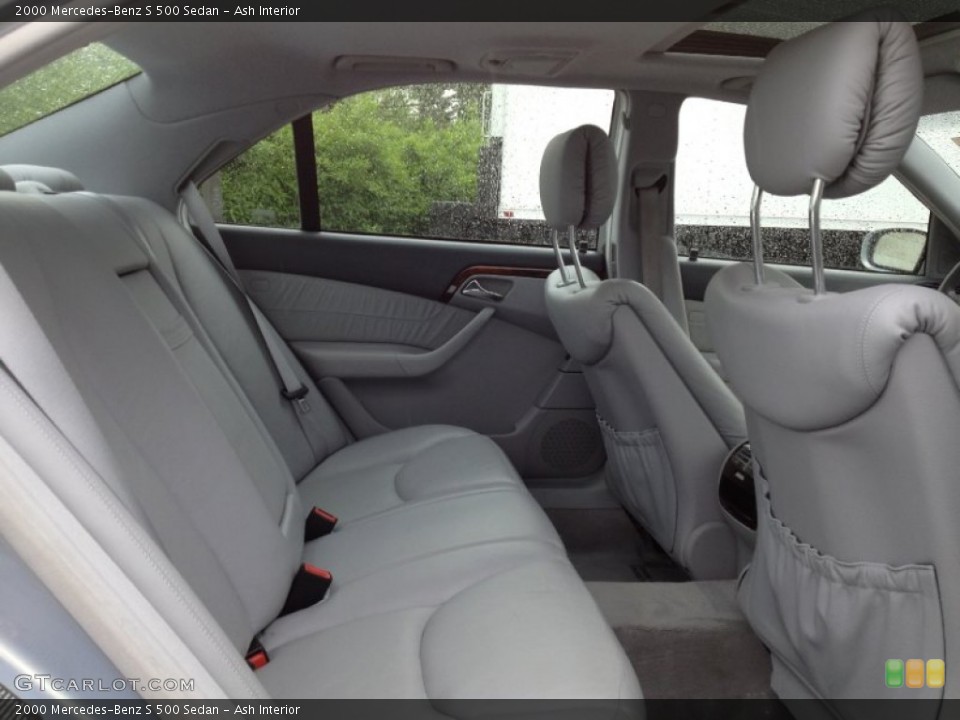 Ash Interior Photo for the 2000 Mercedes-Benz S 500 Sedan #64911626