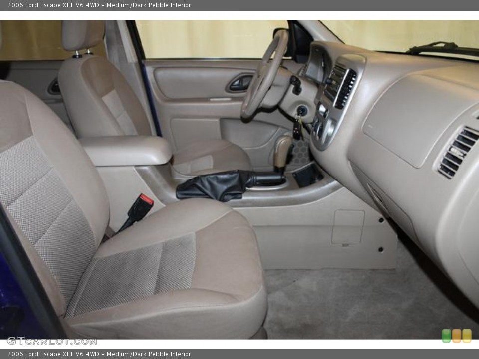 Medium/Dark Pebble Interior Photo for the 2006 Ford Escape XLT V6 4WD #64914591