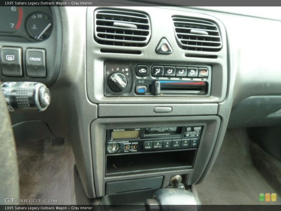 Gray Interior Controls for the 1995 Subaru Legacy Outback Wagon #64926667