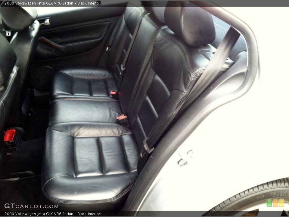 Black Interior Rear Seat for the 2000 Volkswagen Jetta GLX VR6 Sedan #64953274