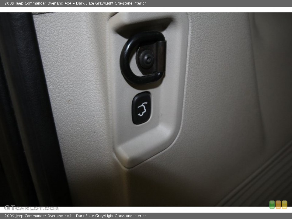 Dark Slate Gray/Light Graystone Interior Controls for the 2009 Jeep Commander Overland 4x4 #65001927