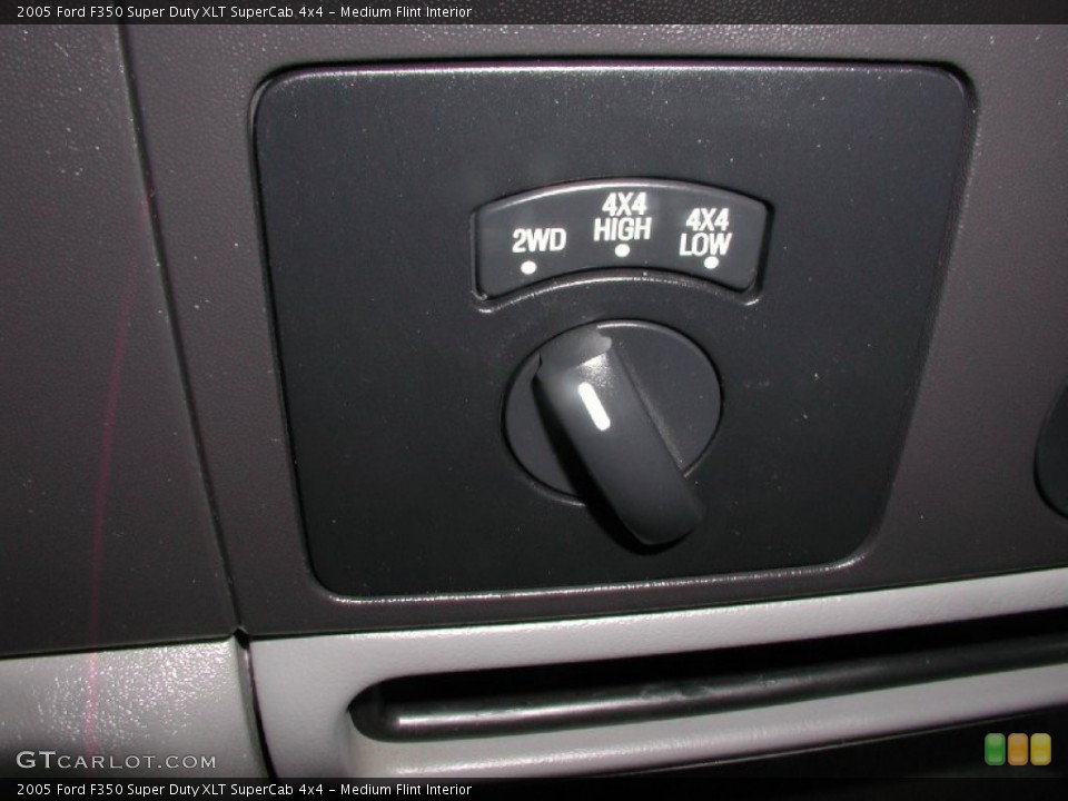 Medium Flint Interior Controls for the 2005 Ford F350 Super Duty XLT SuperCab 4x4 #65010954