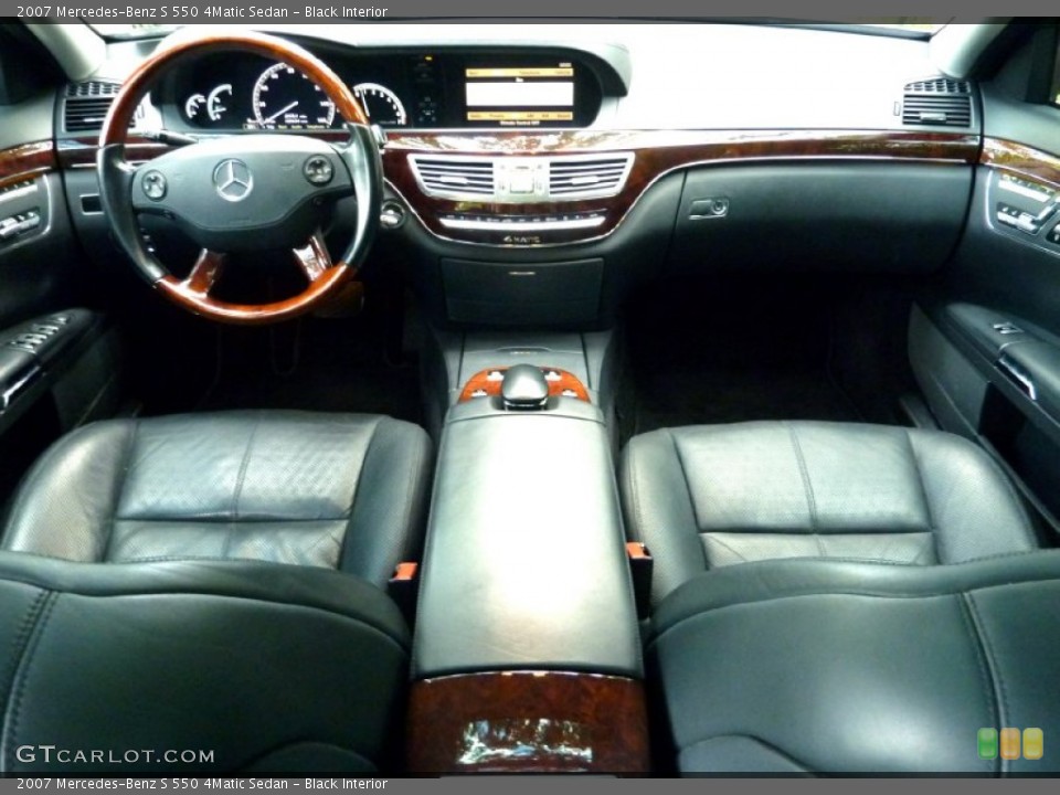Black Interior Dashboard for the 2007 Mercedes-Benz S 550 4Matic Sedan #65061714