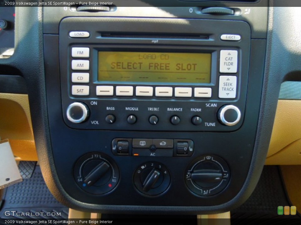 Pure Beige Interior Controls for the 2009 Volkswagen Jetta SE SportWagen #65066759