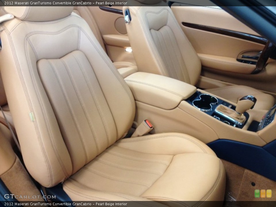 Pearl Beige Interior Photo for the 2012 Maserati GranTurismo Convertible GranCabrio #65079299