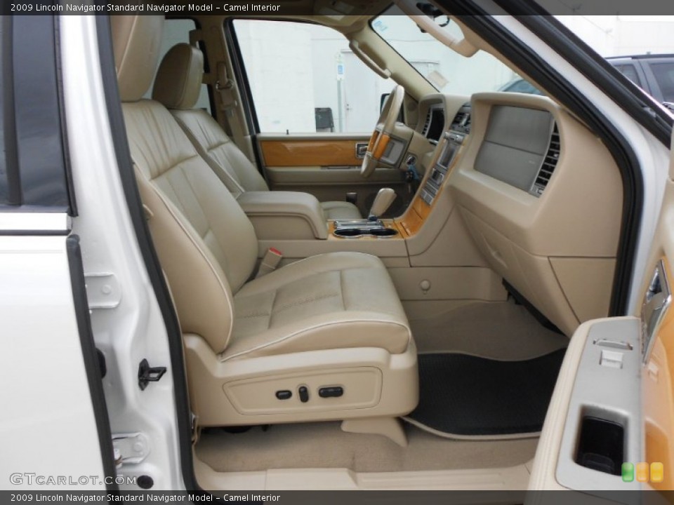 Camel Interior Photo for the 2009 Lincoln Navigator  #65093756
