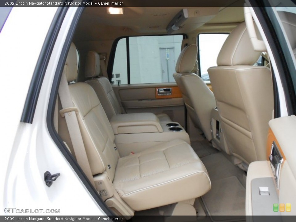 Camel Interior Photo for the 2009 Lincoln Navigator  #65093772