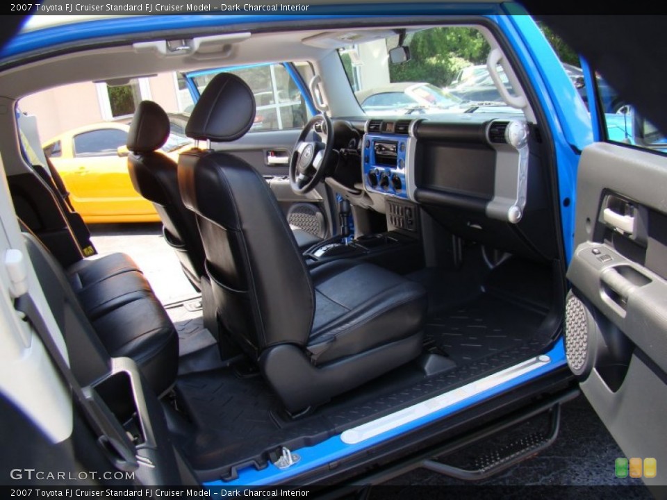 Dark Charcoal Interior Photo for the 2007 Toyota FJ Cruiser  #65101542