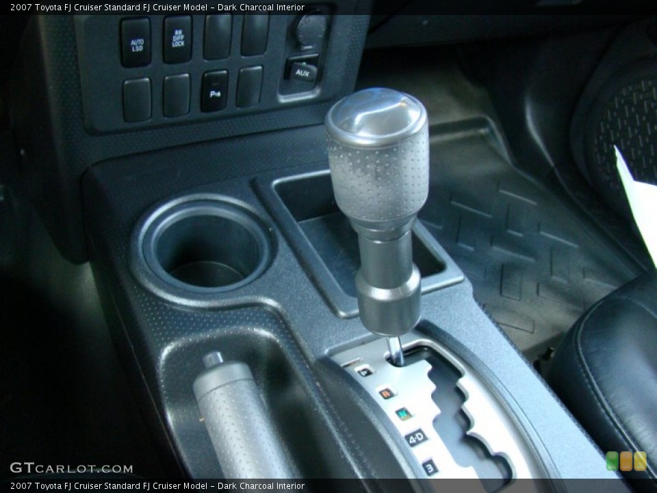 Dark Charcoal Interior Transmission for the 2007 Toyota FJ Cruiser  #65101575