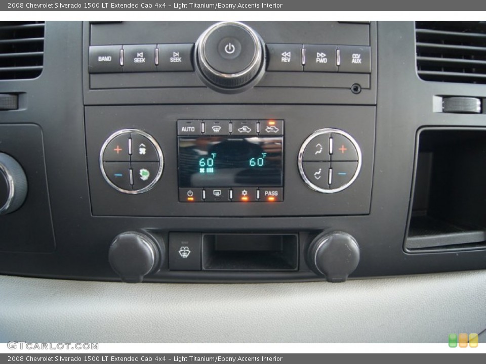 Light Titanium/Ebony Accents Interior Controls for the 2008 Chevrolet Silverado 1500 LT Extended Cab 4x4 #65130580