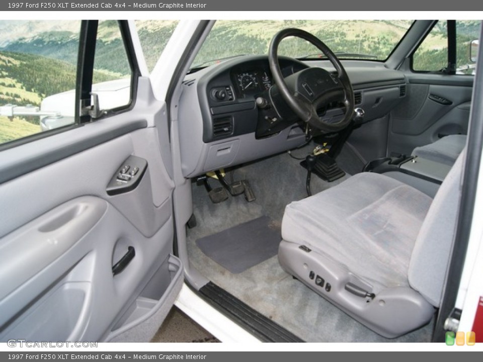 Medium Graphite Interior Photo for the 1997 Ford F250 XLT Extended Cab 4x4 #65131321