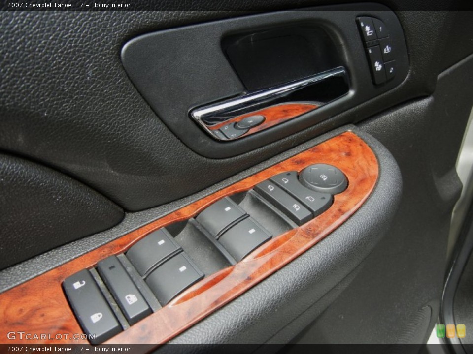 Ebony Interior Controls for the 2007 Chevrolet Tahoe LTZ #65155914