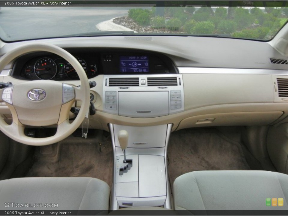 Ivory Interior Dashboard for the 2006 Toyota Avalon XL #65156886