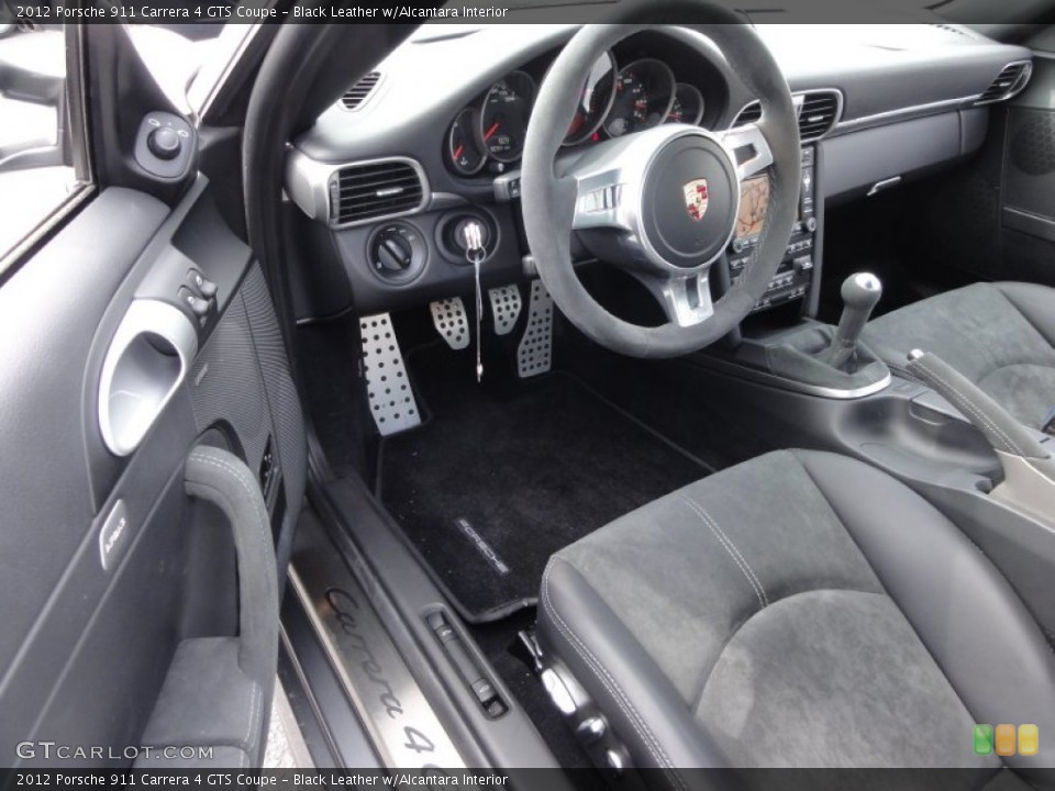 Black Leather w/Alcantara Interior Photo for the 2012 Porsche 911 Carrera 4 GTS Coupe #65159492