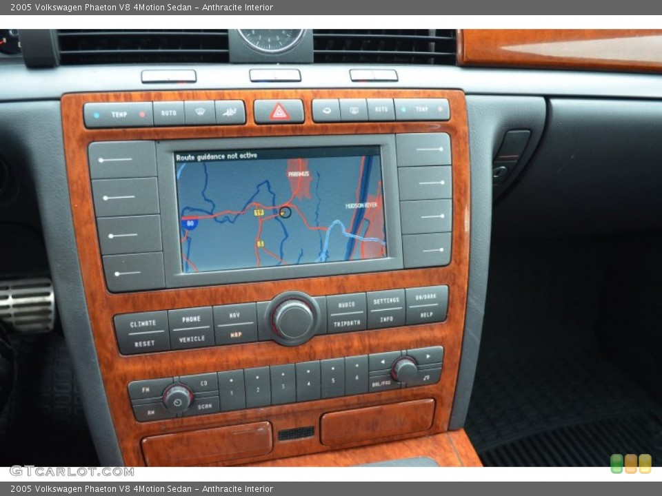 Anthracite Interior Navigation for the 2005 Volkswagen Phaeton V8 4Motion Sedan #65177691