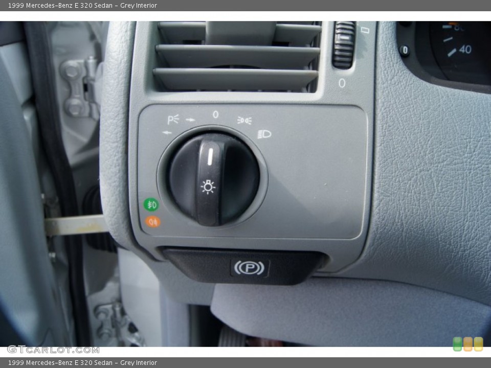 Grey Interior Controls for the 1999 Mercedes-Benz E 320 Sedan #65178450