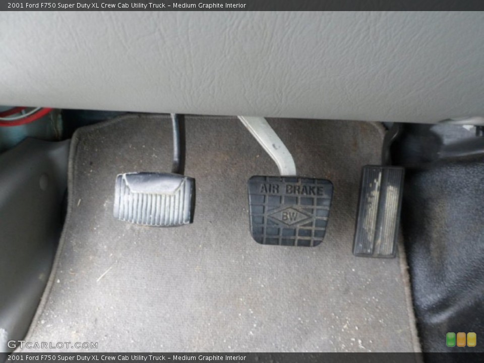 Medium Graphite Interior Controls for the 2001 Ford F750 Super Duty XL Crew Cab Utility Truck #65220007