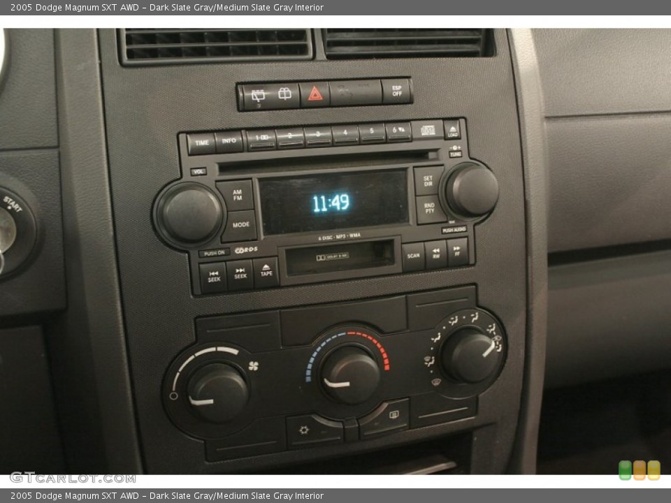 Dark Slate Gray/Medium Slate Gray Interior Controls for the 2005 Dodge Magnum SXT AWD #65224297