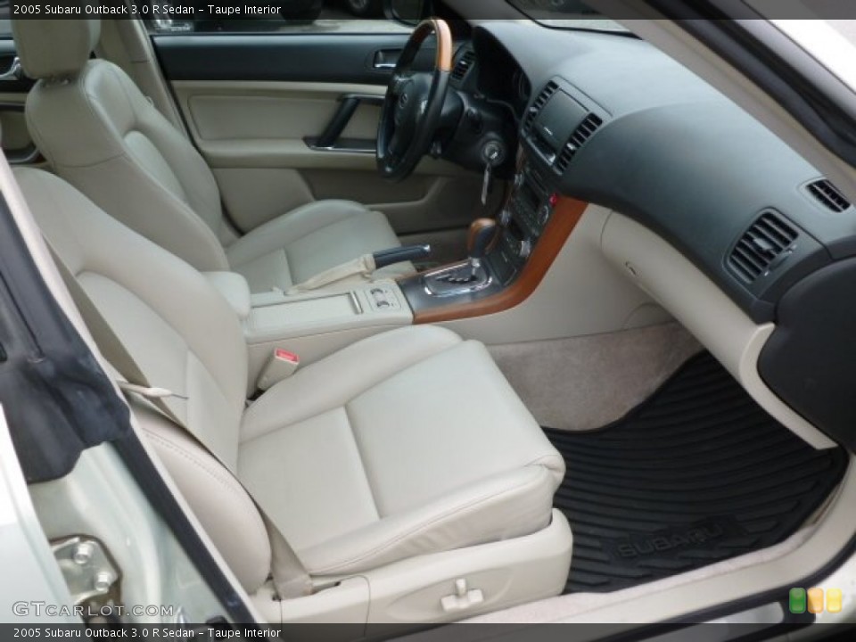Taupe Interior Photo for the 2005 Subaru Outback 3.0 R Sedan #65231375