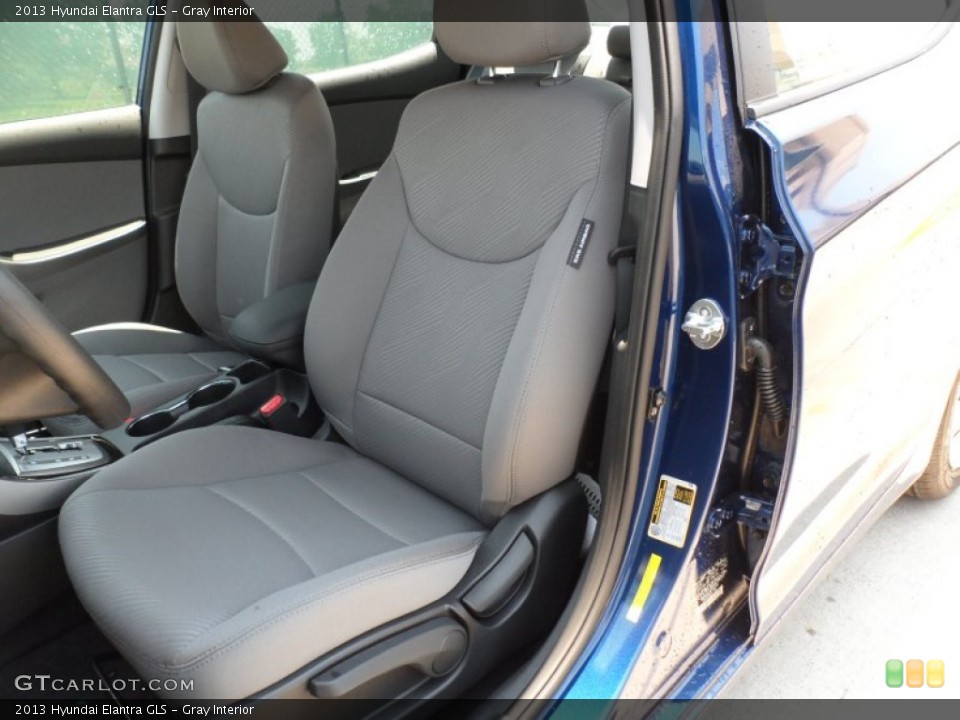 Gray Interior Photo for the 2013 Hyundai Elantra GLS #65243564