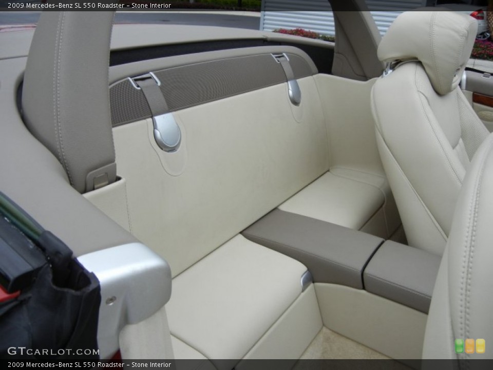 Stone Interior Photo for the 2009 Mercedes-Benz SL 550 Roadster #65292467